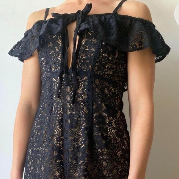 For love and lemons dress - Picture 3 of 4